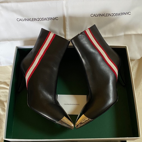 CalvinKlein205W39NYC Stunning Butter Soft Leather Black Ribbon Metal Boots New